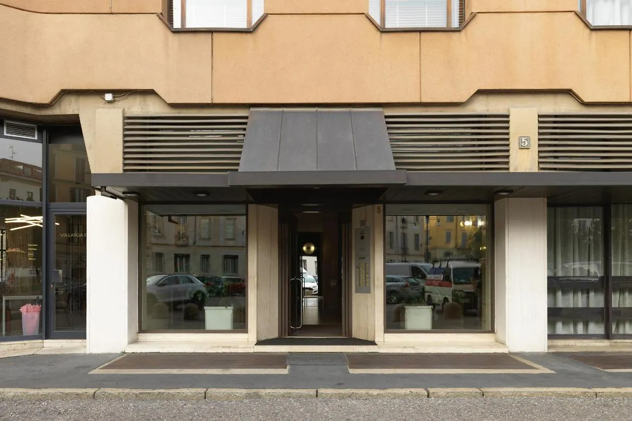 Santo Stefano Apartment Milan